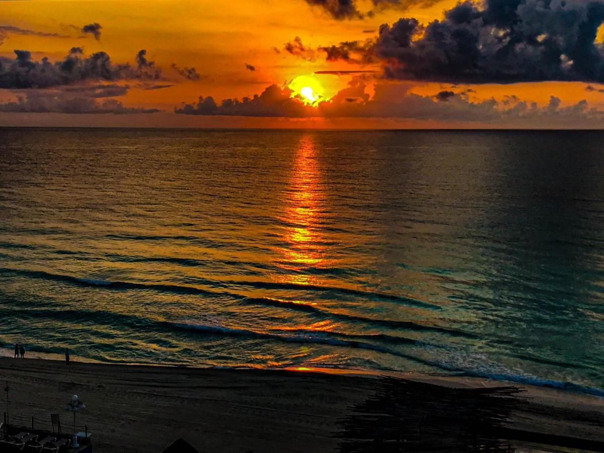 Beachside Apartments Cancun Exterior photo