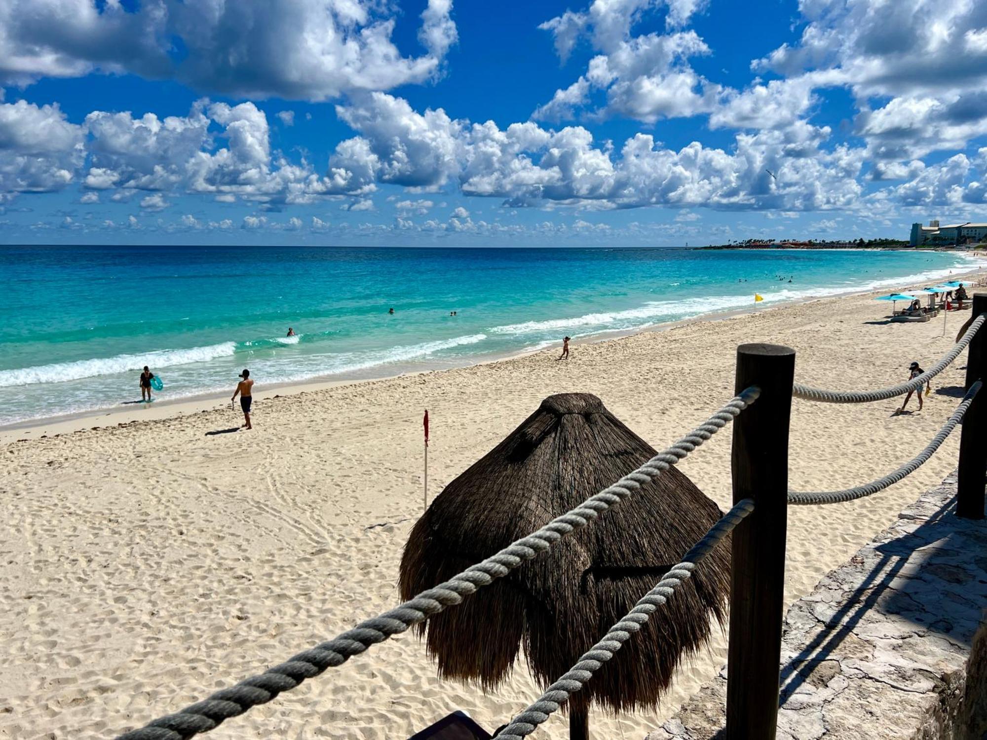Beachside Apartments Cancun Exterior photo