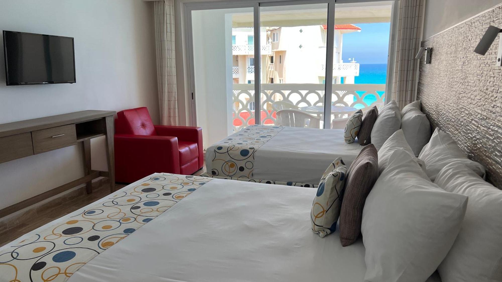 Beachside Apartments Cancun Exterior photo