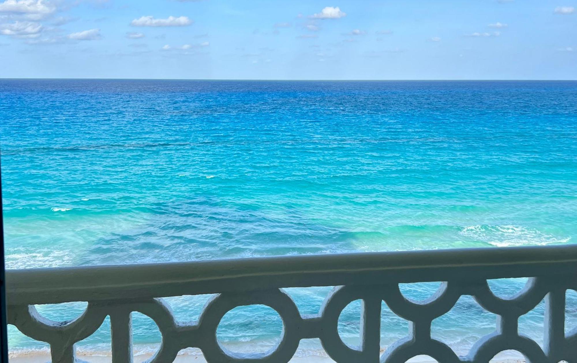 Beachside Apartments Cancun Exterior photo