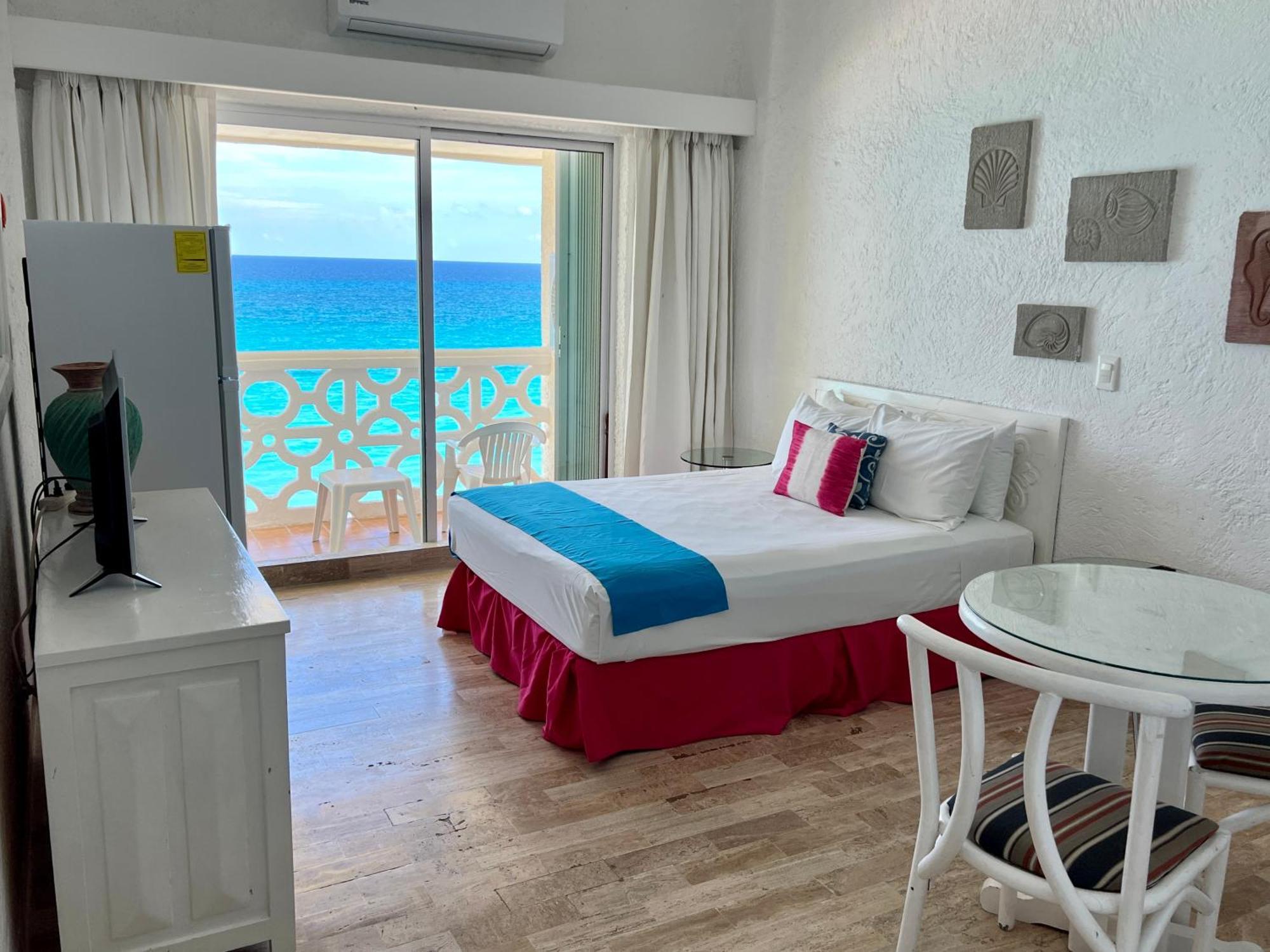 Beachside Apartments Cancun Exterior photo