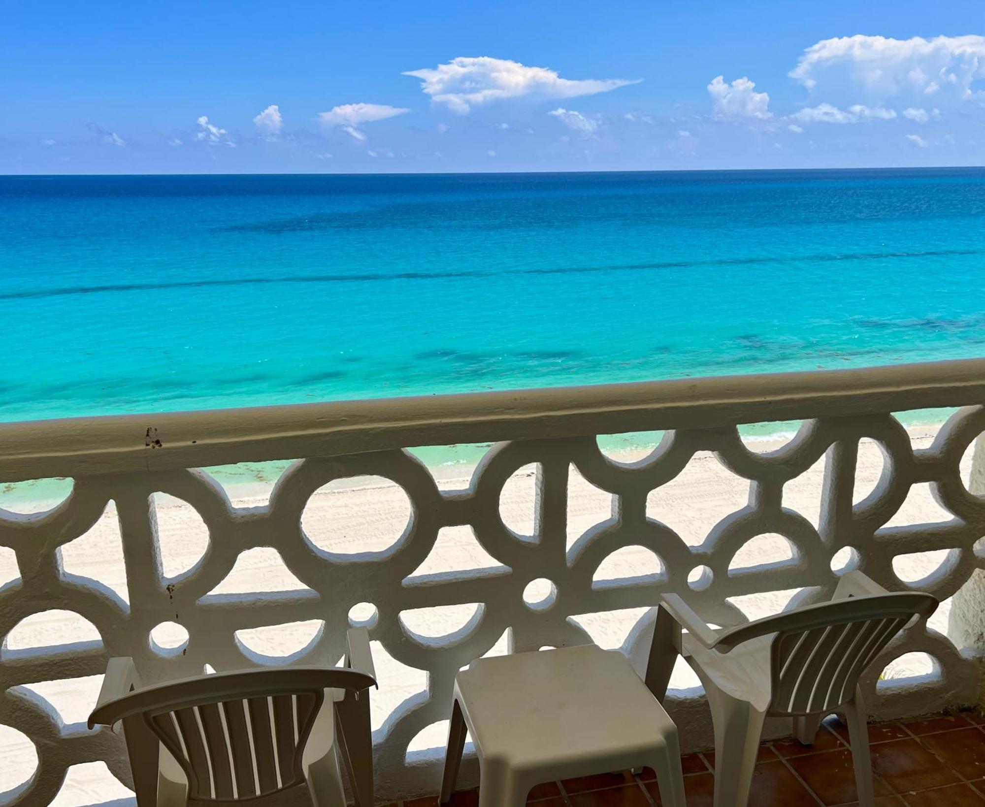 Beachside Apartments Cancun Exterior photo