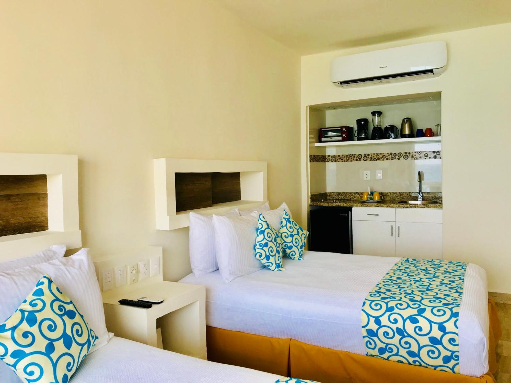 Beachside Apartments Cancun Exterior photo