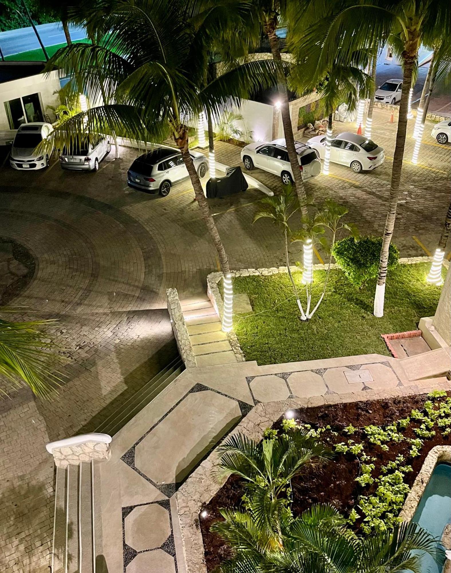 Beachside Apartments Cancun Exterior photo